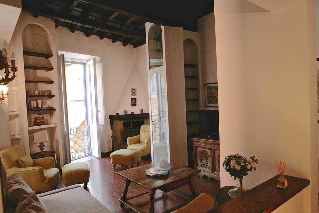 Domus Antonella A Trastevere ローマ 部屋 写真