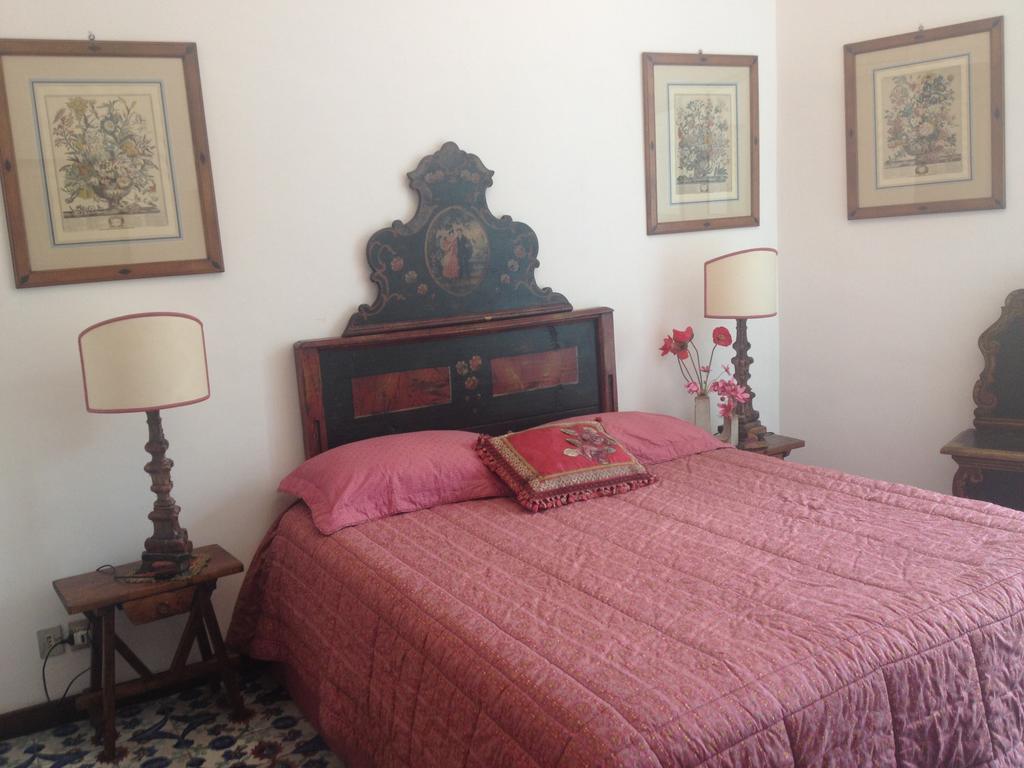 Domus Antonella A Trastevere ローマ 部屋 写真