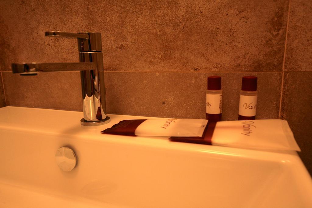 Domus Antonella A Trastevere ローマ エクステリア 写真